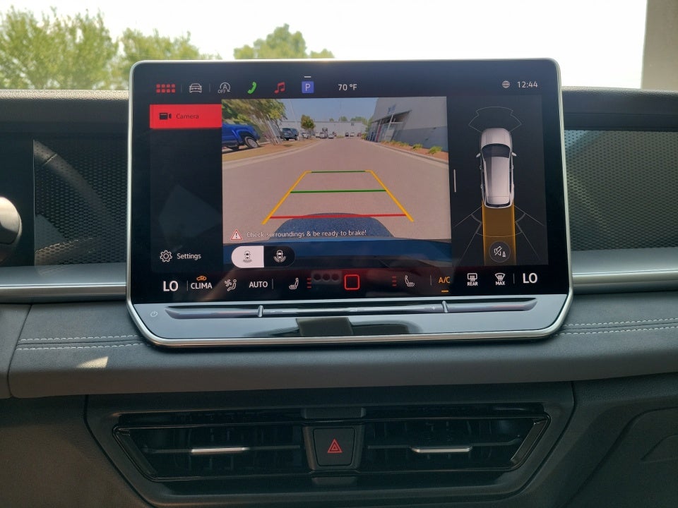 2025 Volkswagen Tiguan 2.0T SE