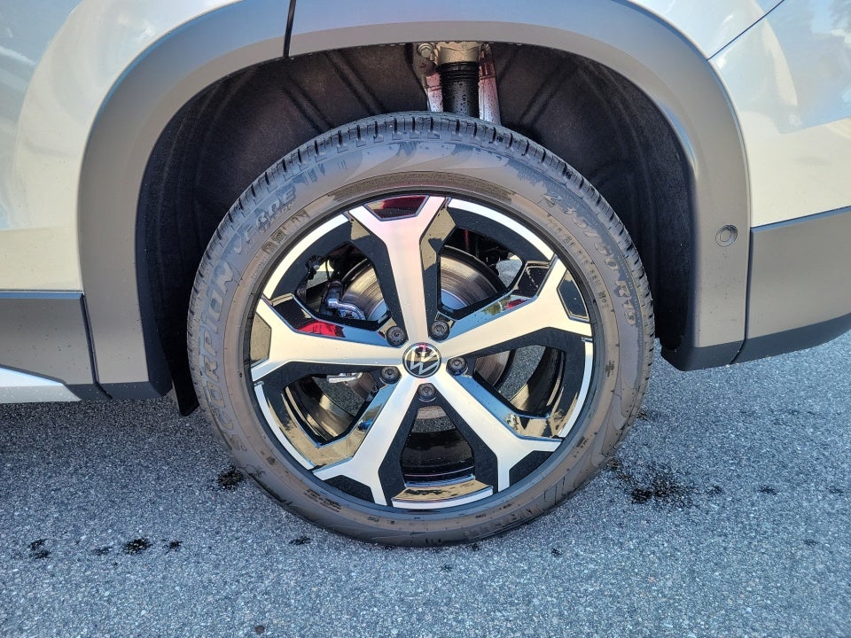 2025 Volkswagen Tiguan 2.0T SE