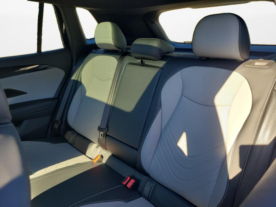 2027 Volkswagen Tiguan SE R-Line Black