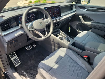 2026 Volkswagen Tiguan SE R-Line Black