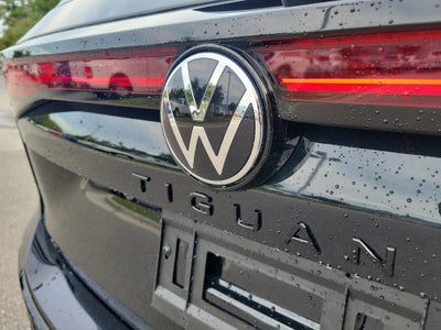 2026 Volkswagen Tiguan SE R-Line Black