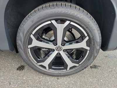 2025 Volkswagen Tiguan 2.0T SE
