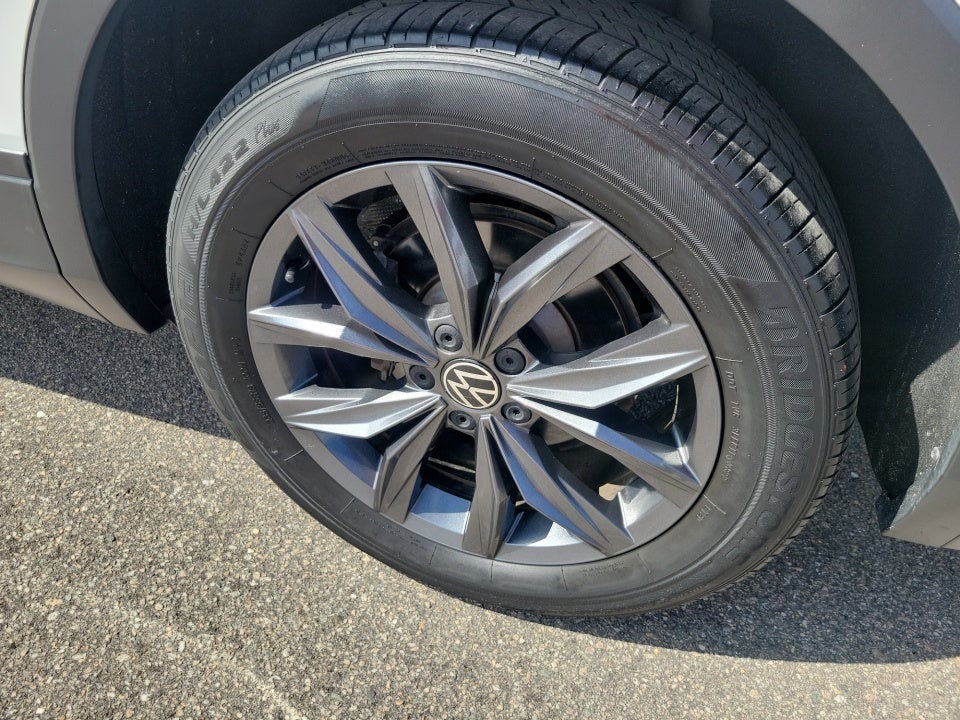 2023 Volkswagen Tiguan SE