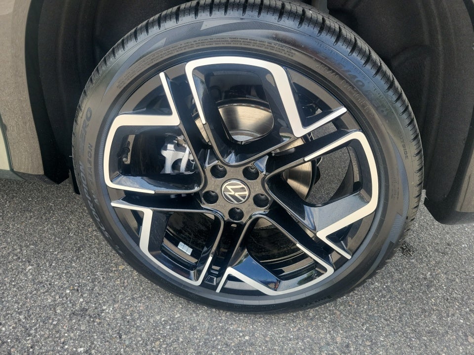 2026 Volkswagen Tiguan SEL R-Line Turbo