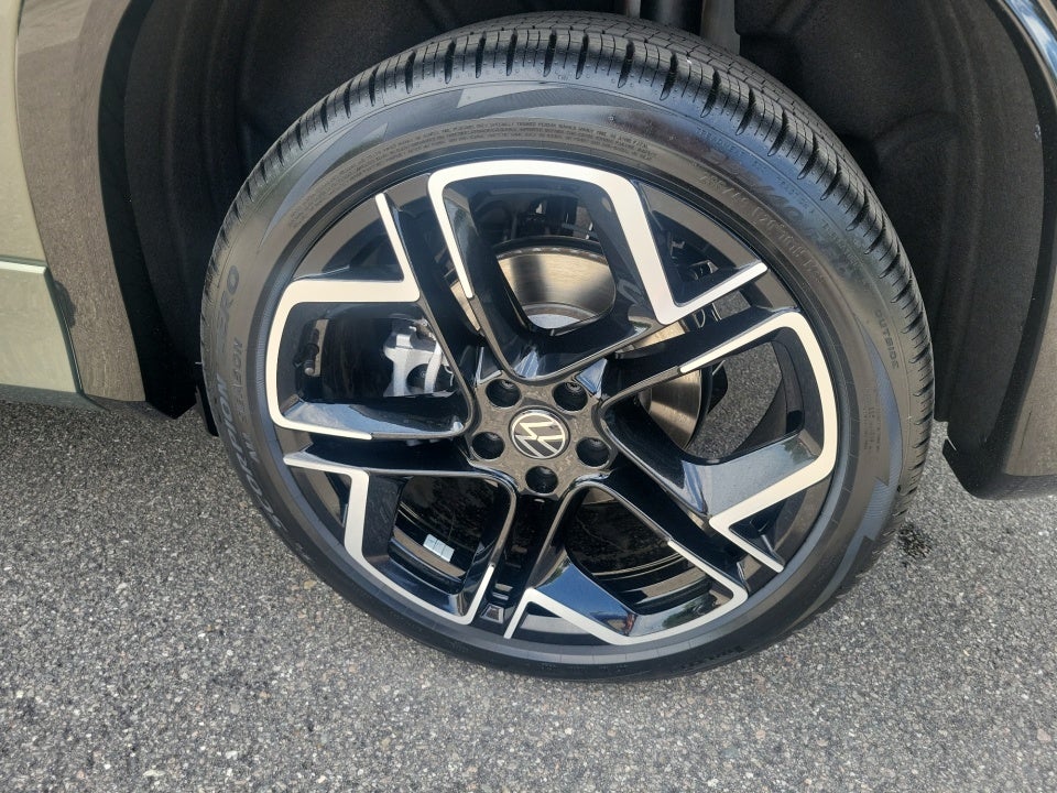 2026 Volkswagen Tiguan SEL R-Line Turbo