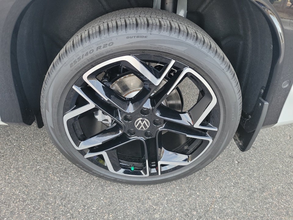 2026 Volkswagen Tiguan SEL R-Line Turbo