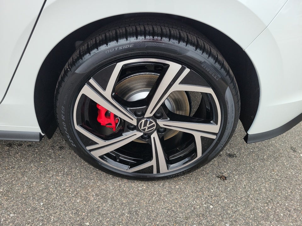 2026 Volkswagen Golf GTI SE