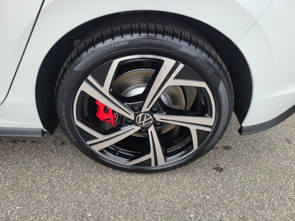 2026 Volkswagen Golf GTI SE