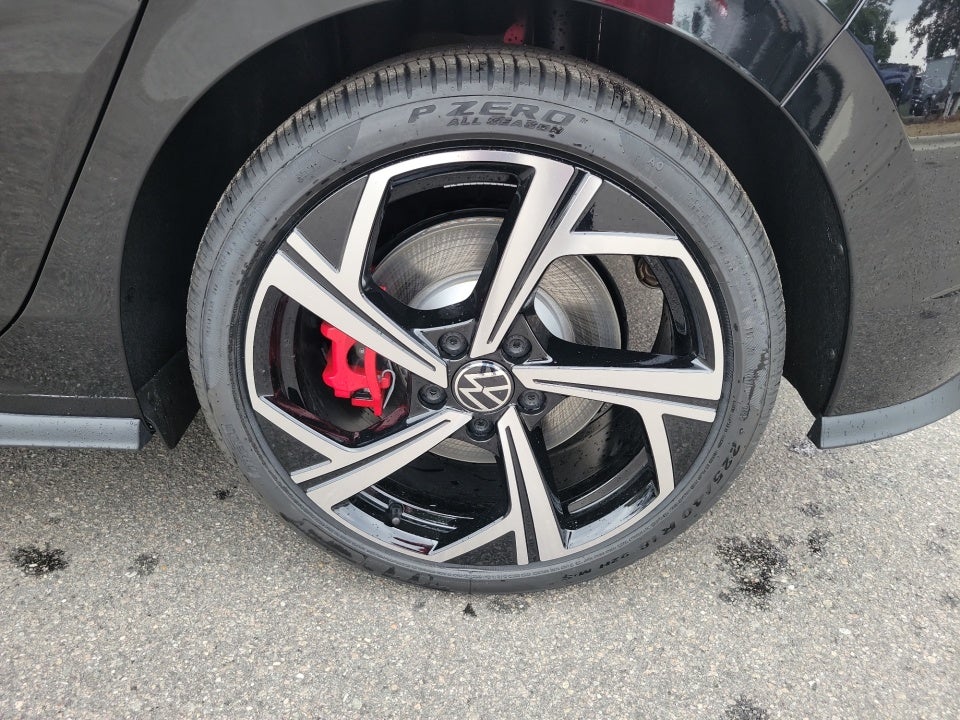 2026 Volkswagen Golf GTI SE