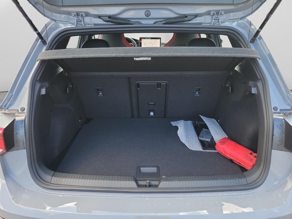 2026 Volkswagen Golf GTI SE