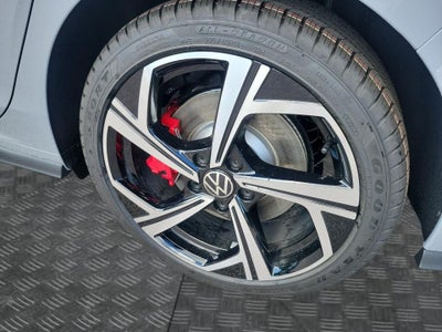 2026 Volkswagen Golf GTI SE