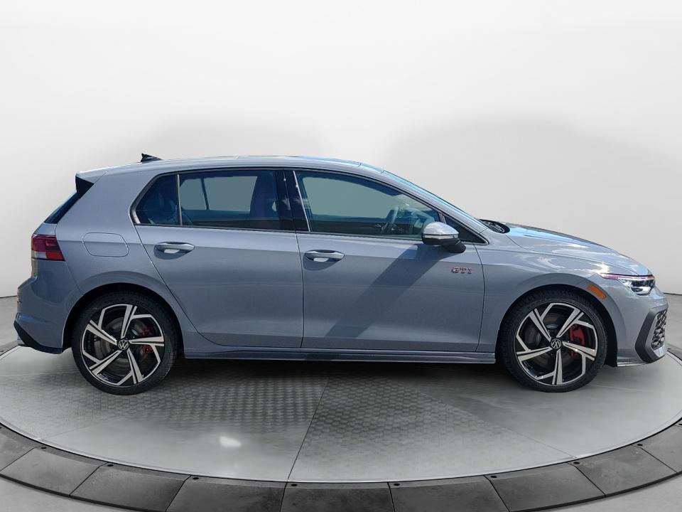 2026 Volkswagen Golf GTI SE