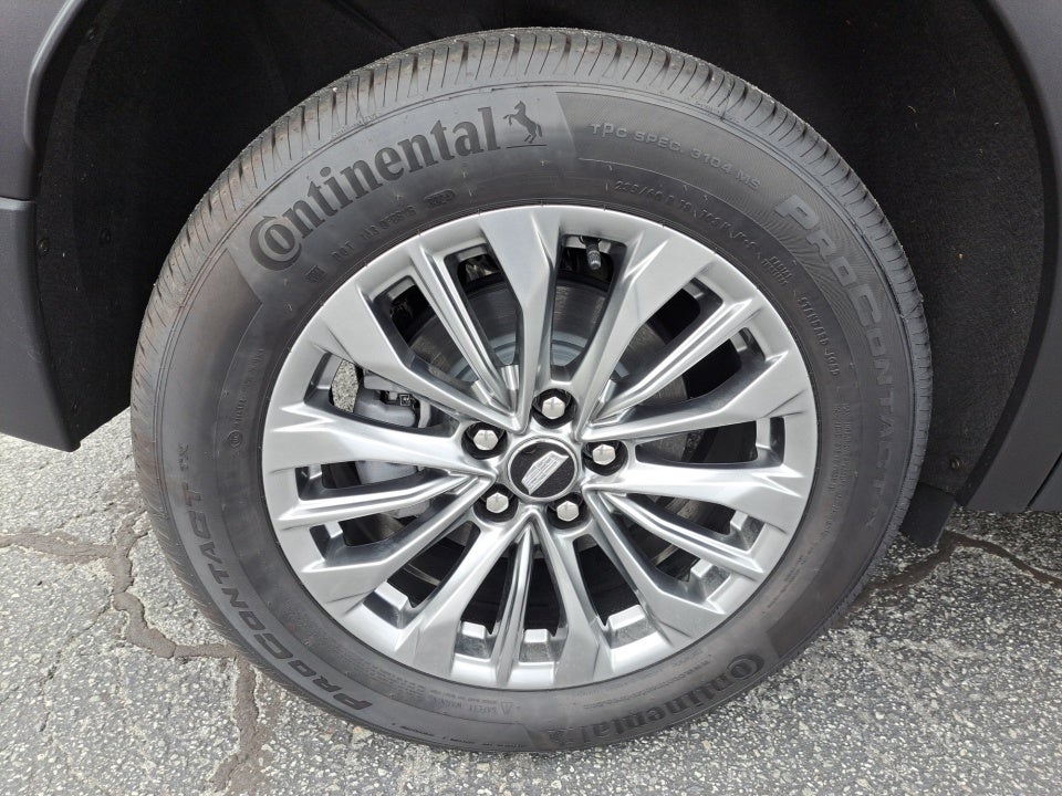 2025 Cadillac XT4 AWD Premium Luxury