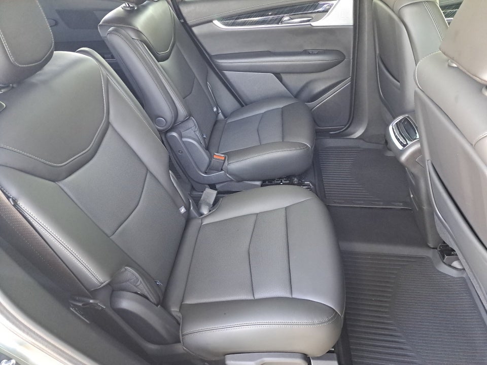 2024 Cadillac XT6 FWD Premium Luxury