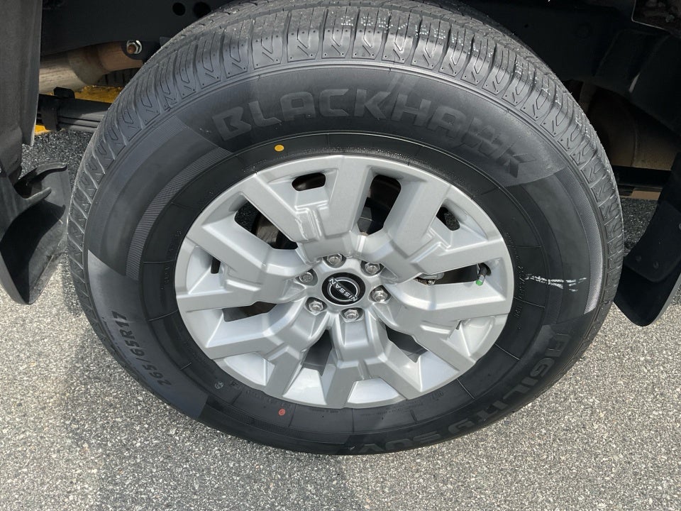2023 Nissan Frontier Crew Cab SV 4x4