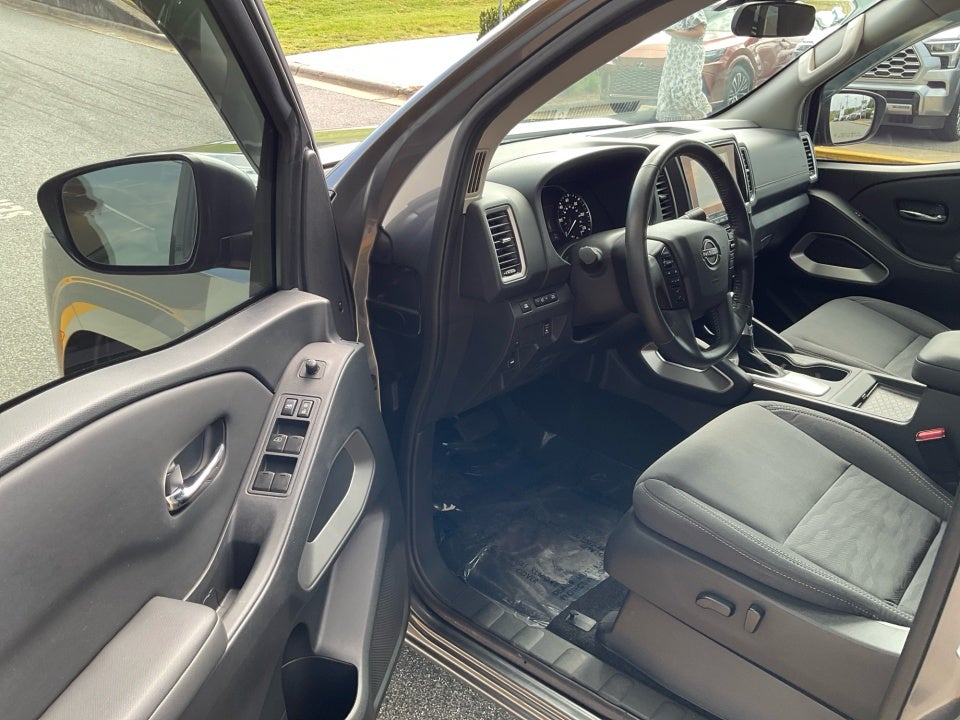 2023 Nissan Frontier Crew Cab SV 4x4