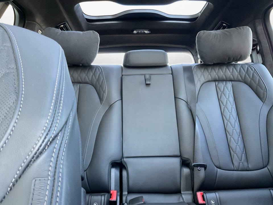 2024 BMW X7 M60i