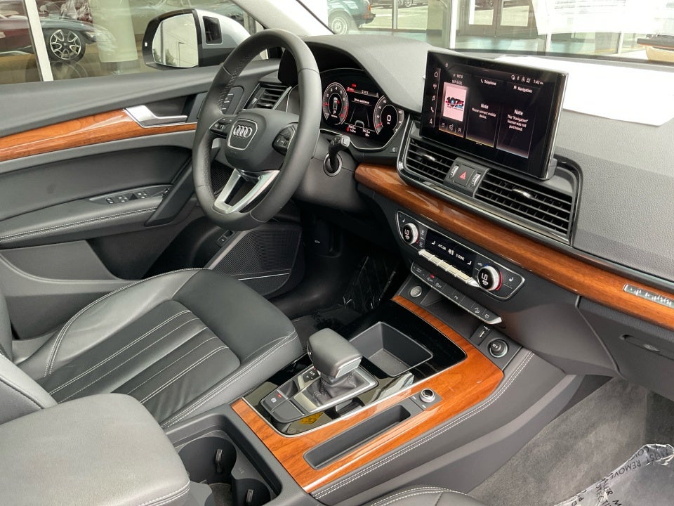 2023 Audi Q5 S line Premium Plus