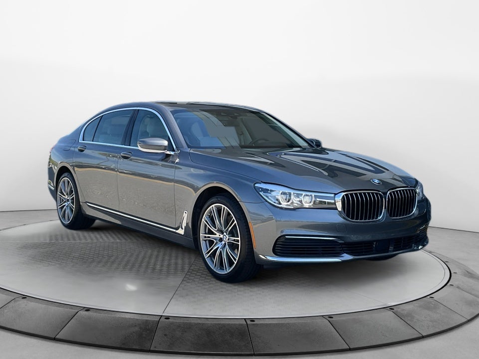 2019 BMW 740i 740i