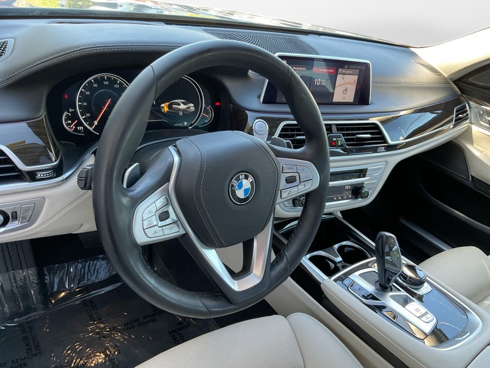 2019 BMW 740i 740i