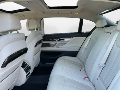 2019 BMW 740i 740i