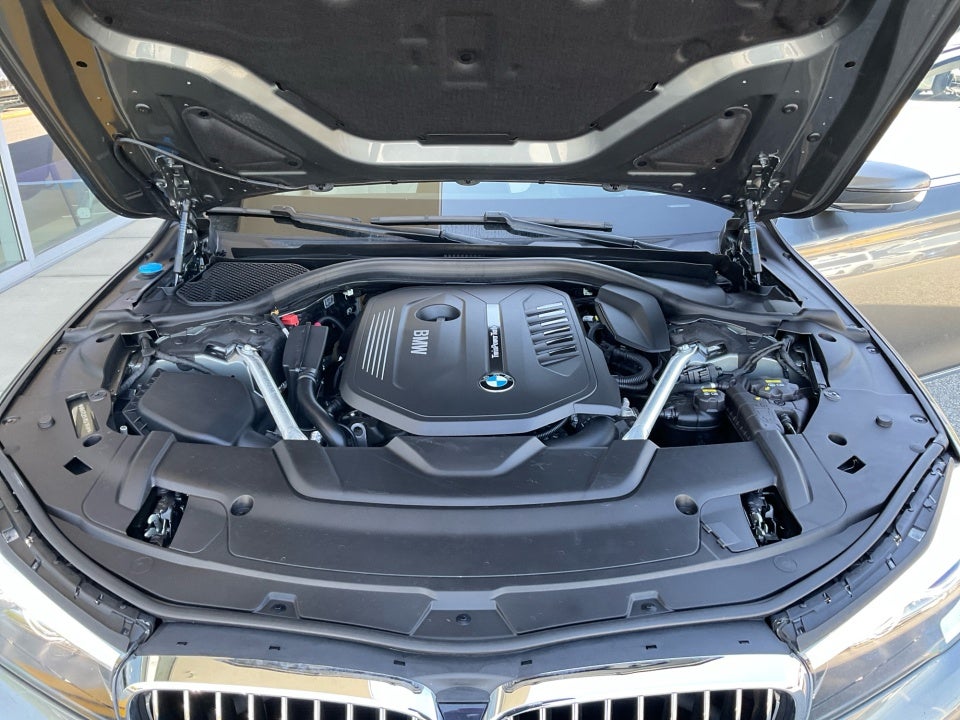 2019 BMW 740i 740i