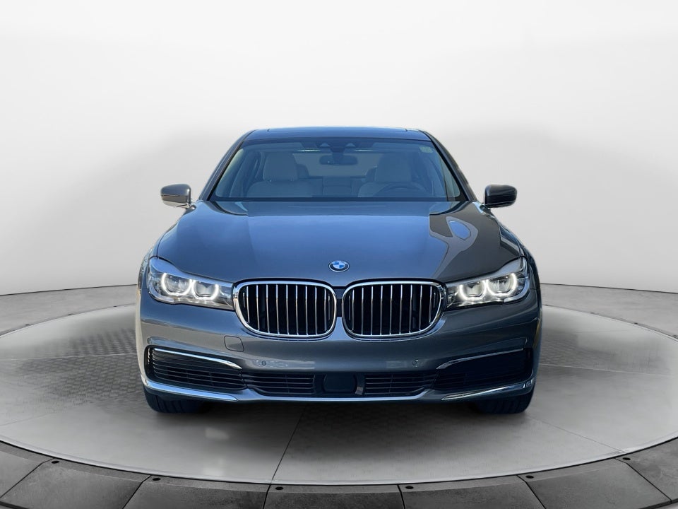2019 BMW 740i 740i