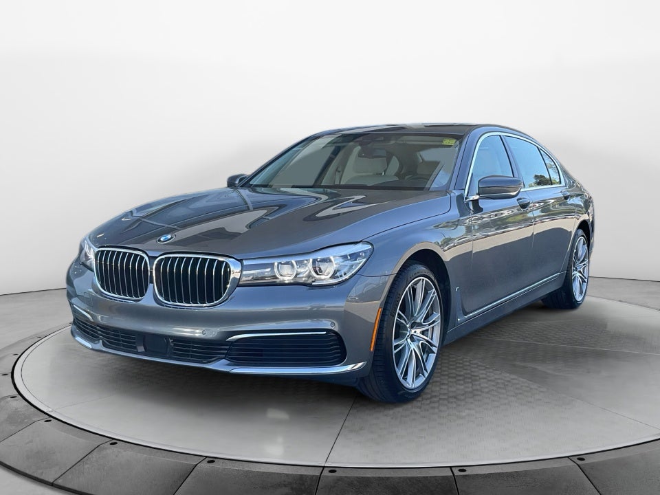 2019 BMW 740i 740i