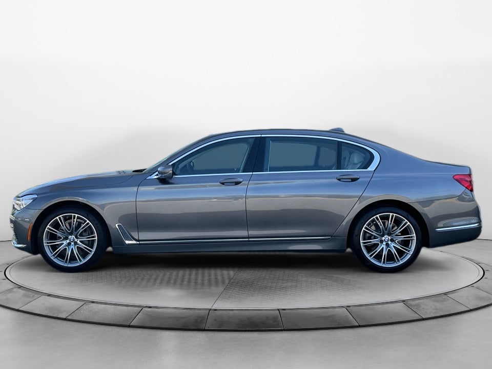 2019 BMW 740i 740i