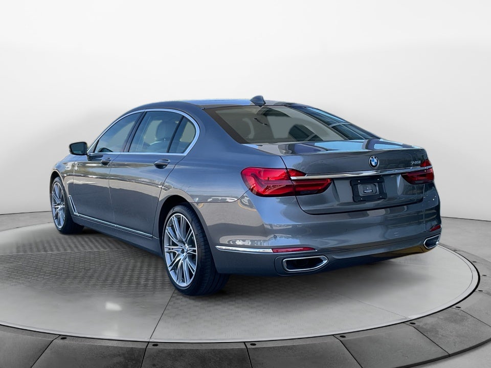 2019 BMW 740i 740i