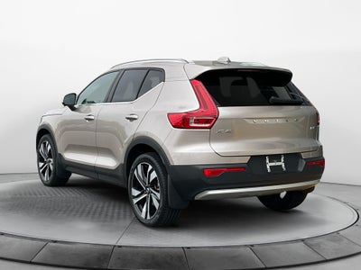2024 Volvo XC40 B5 Plus Bright Theme