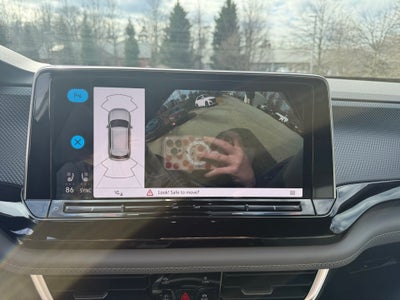 2026 Volkswagen Atlas Cross Sport SEL R-Line Black