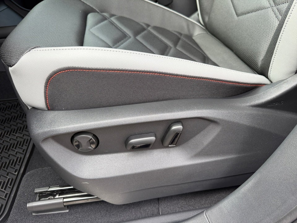 2026 Volkswagen Atlas Peak Edition