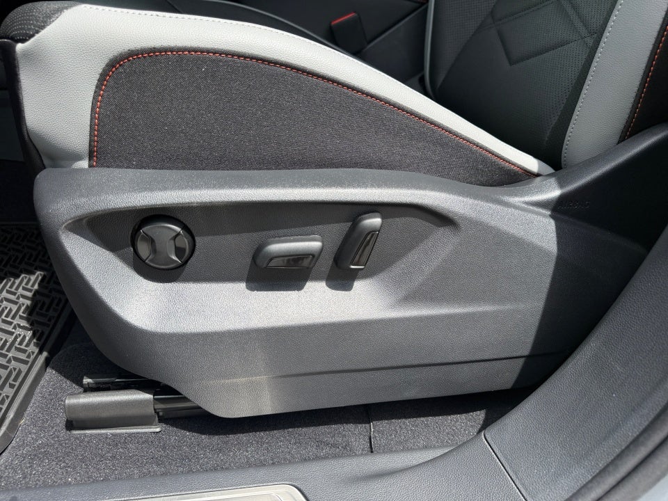2026 Volkswagen Atlas Peak Edition