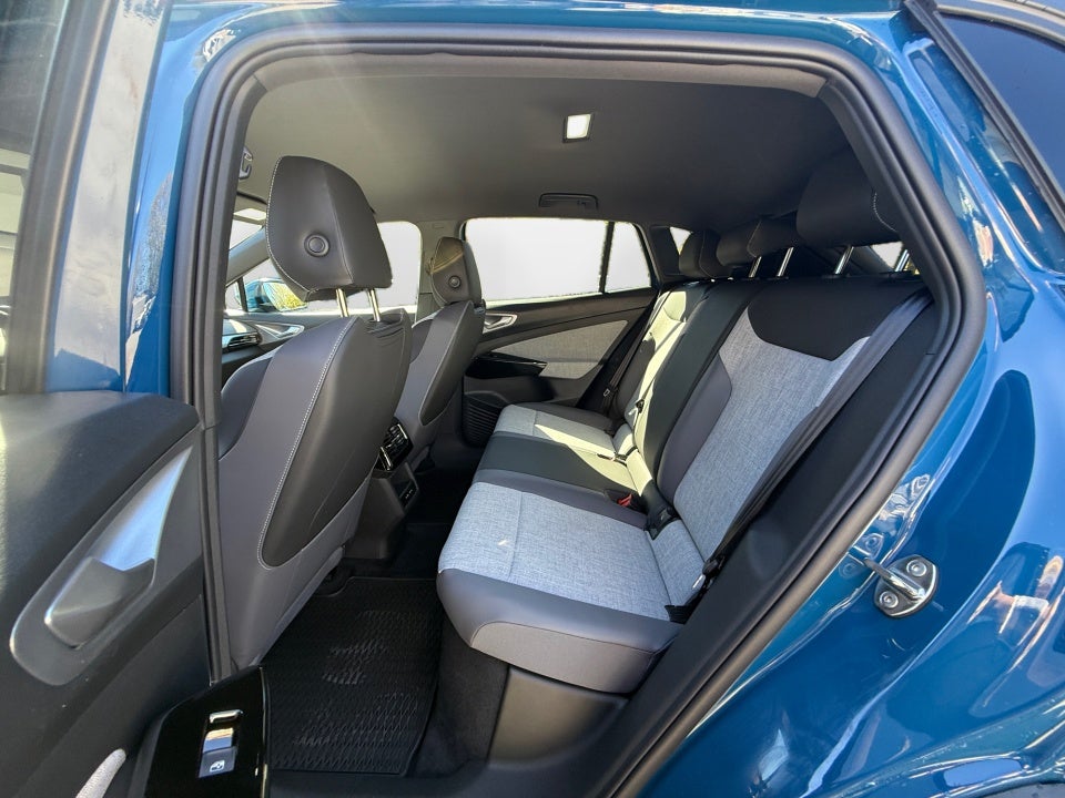 2025 Volkswagen ID.4 AWD Pro