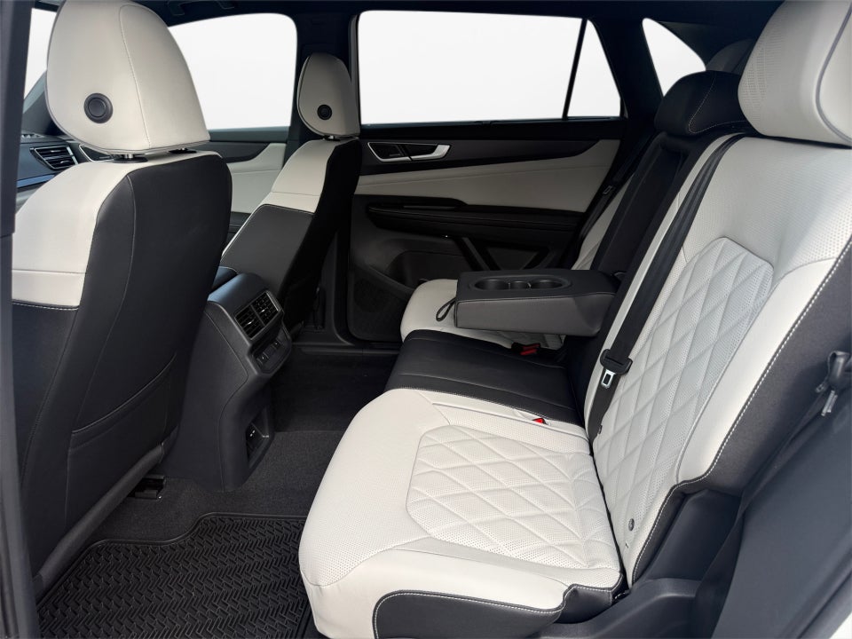 2026 Volkswagen Atlas Cross Sport SEL Premium R-Line