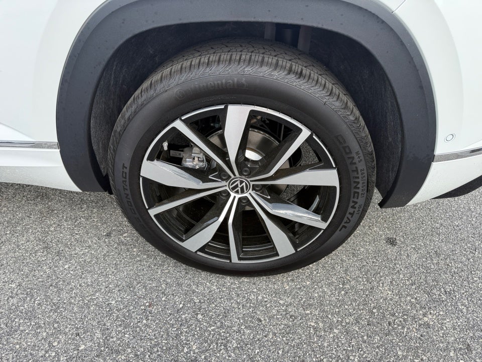 2026 Volkswagen Atlas Cross Sport SEL Premium R-Line