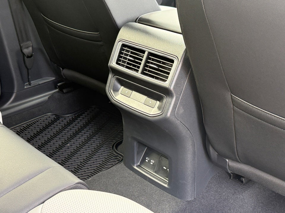 2026 Volkswagen Atlas Cross Sport SEL Premium R-Line