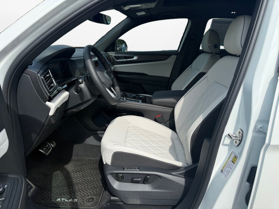 2026 Volkswagen Atlas Cross Sport SEL Premium R-Line