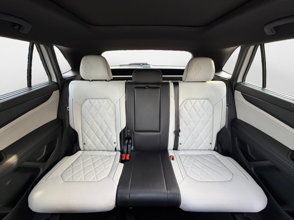 2026 Volkswagen Atlas Cross Sport SEL Premium R-Line