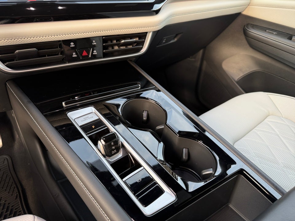 2026 Volkswagen Atlas Cross Sport SEL Premium R-Line