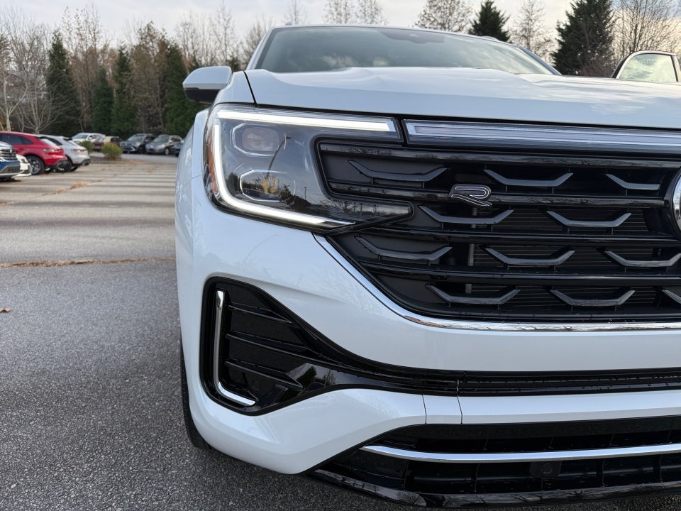 2026 Volkswagen Atlas Cross Sport SEL Premium R-Line