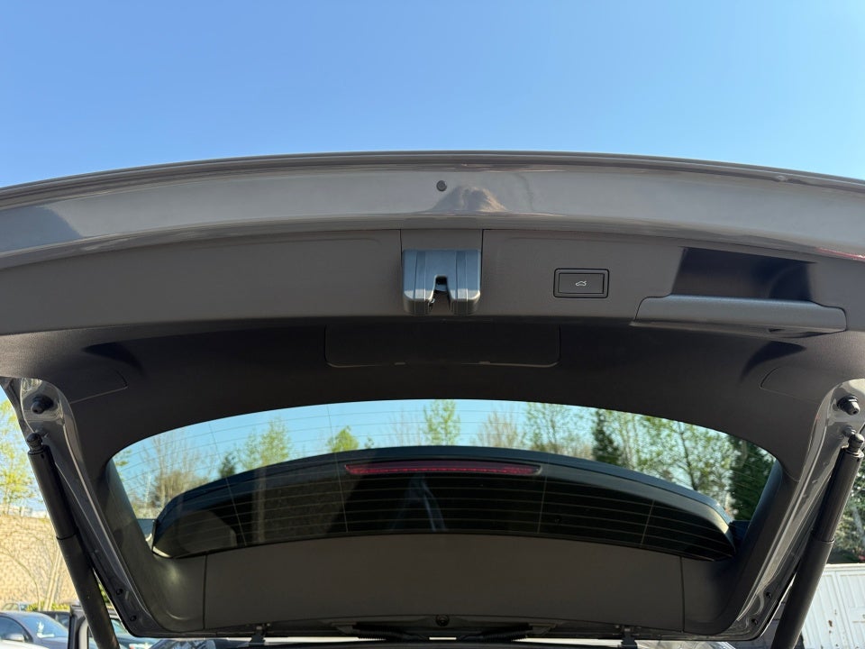 2026 Volkswagen Atlas Cross Sport SEL Premium R-Line