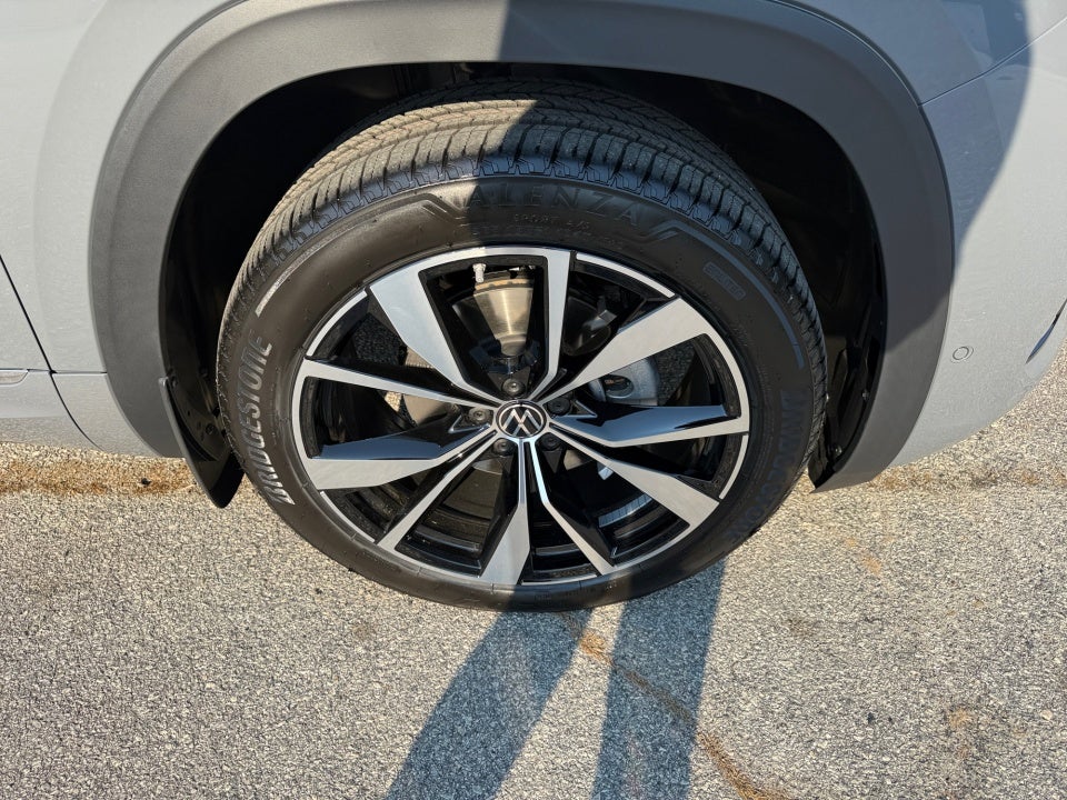 2026 Volkswagen Atlas Cross Sport SEL Premium R-Line