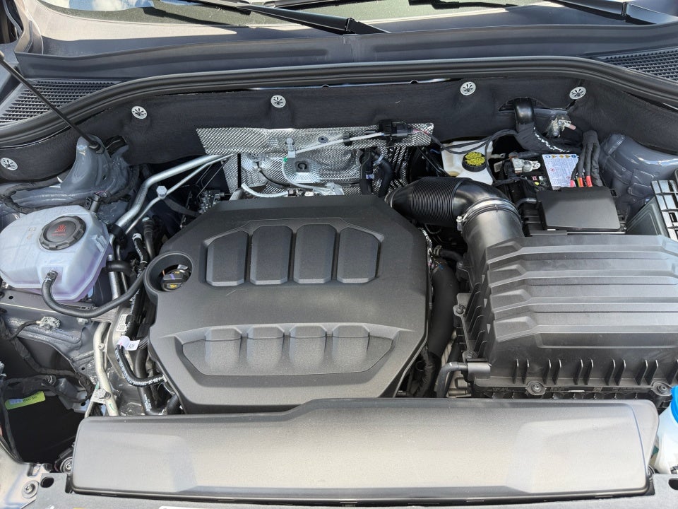 2026 Volkswagen Atlas Cross Sport SEL Premium R-Line