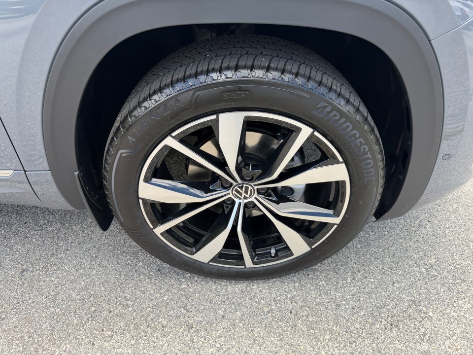 2026 Volkswagen Atlas Cross Sport SEL Premium R-Line