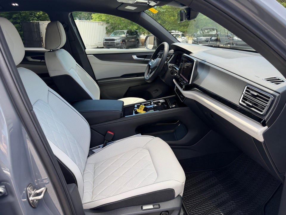2026 Volkswagen Atlas Cross Sport SEL Premium R-Line