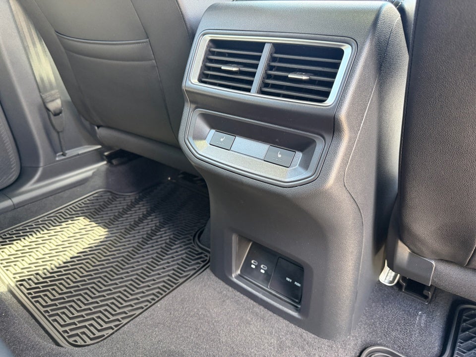 2026 Volkswagen Atlas Cross Sport SEL Premium R-Line