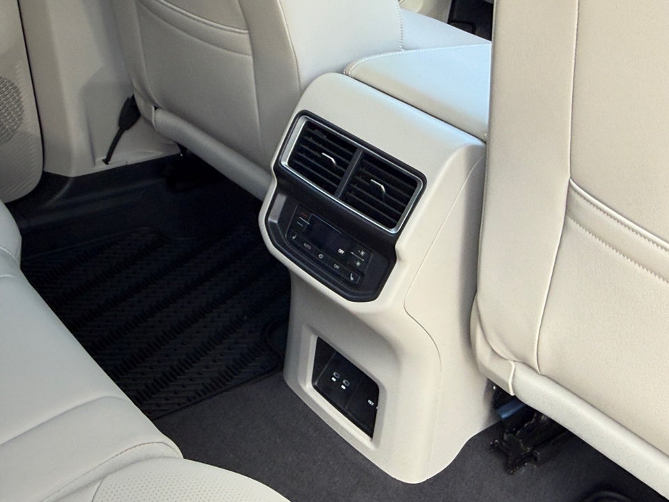 2026 Volkswagen Atlas SEL Premium R-Line
