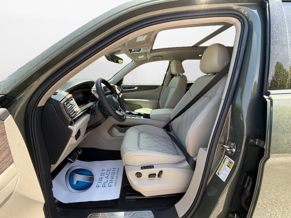 2026 Volkswagen Atlas SEL Premium R-Line